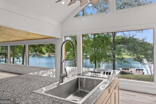 388 Possum Point Drive, Eatonton, GA 31024