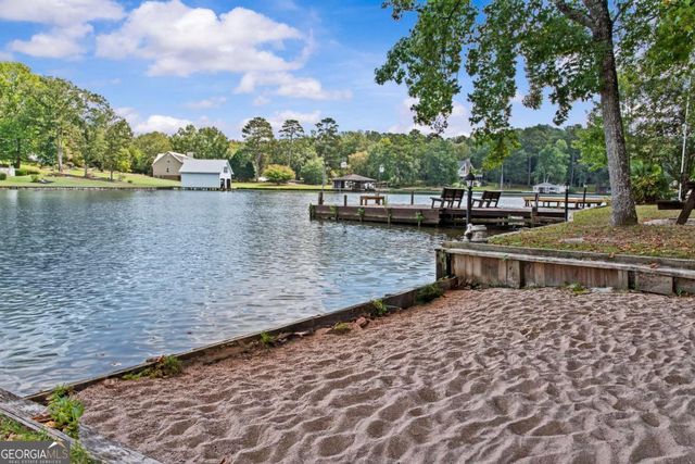 388 Possum Point Drive, Eatonton, GA 31024