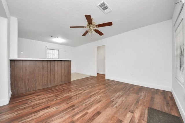 132 Hoffman Street, Houston, TX 77020