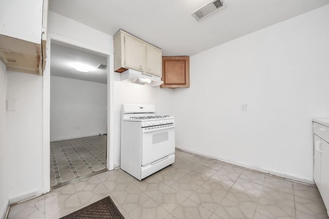 132 Hoffman Street, Houston, TX 77020