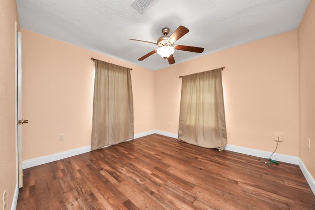 132 Hoffman Street, Houston, TX 77020
