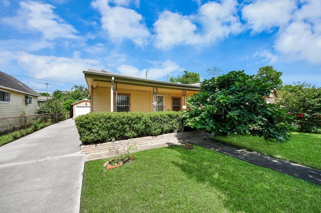 132 Hoffman Street, Houston, TX 77020
