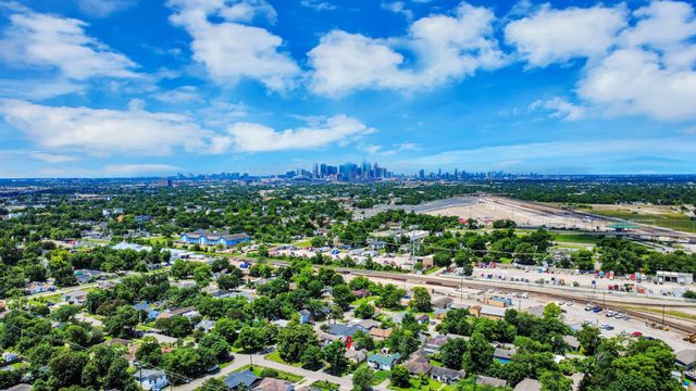 132 Hoffman Street, Houston, TX 77020