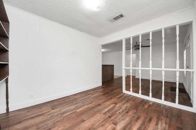 132 Hoffman Street, Houston, TX 77020