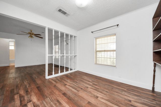 132 Hoffman Street, Houston, TX 77020