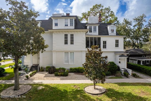 2105 RIVER Boulevard, Jacksonville, FL 32204