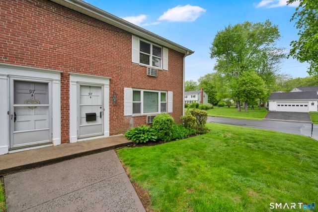97 Shadow Lane B, West Hartford, CT 06110
