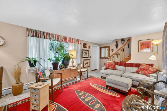 97 Shadow Lane B, West Hartford, CT 06110
