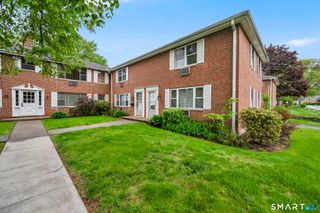 97 Shadow Lane B, West Hartford, CT 06110