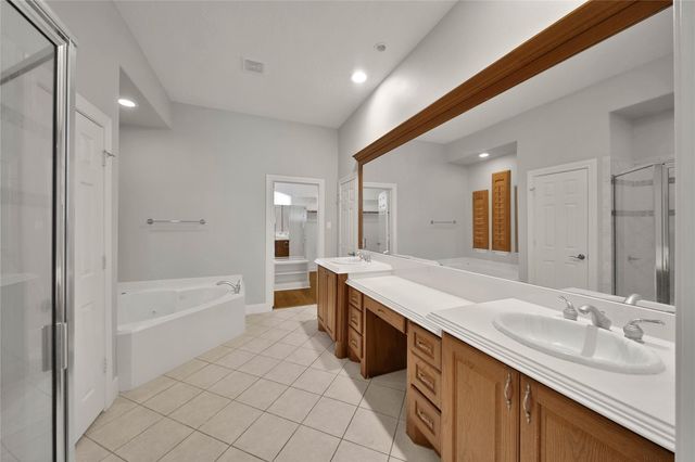 8918 Summerdale Lane, Conroe, TX 77302