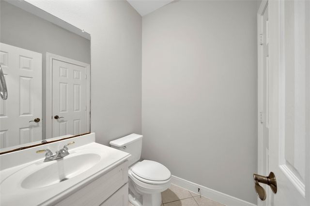 8918 Summerdale Lane, Conroe, TX 77302