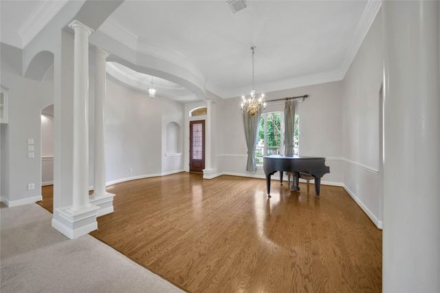 8918 Summerdale Lane, Conroe, TX 77302