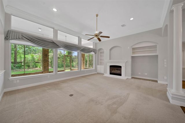8918 Summerdale Lane, Conroe, TX 77302