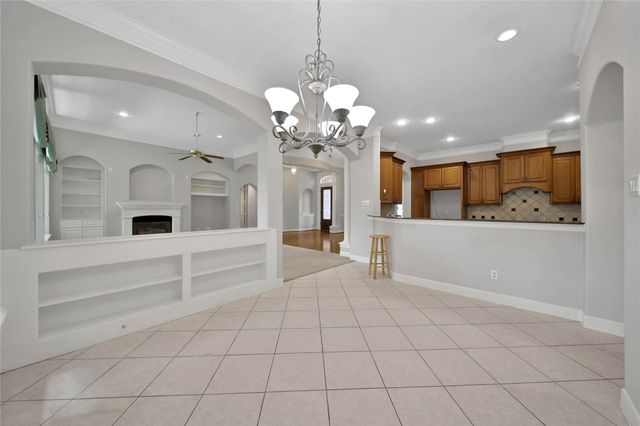 8918 Summerdale Lane, Conroe, TX 77302