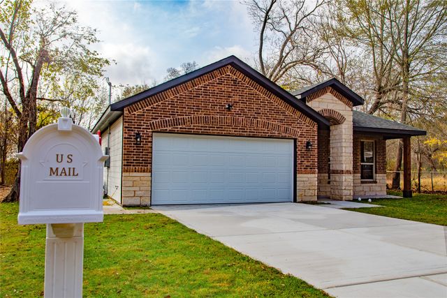 1421 W Sherman Street, Paris, TX 75460