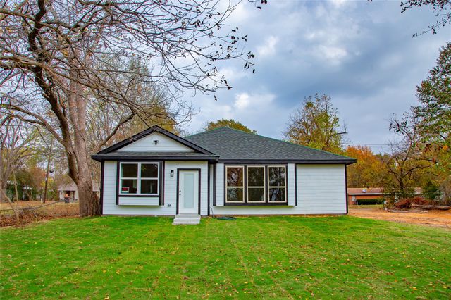 1421 W Sherman Street, Paris, TX 75460