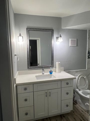 3341 NW 47th Terrace NW 304, Lauderdale Lakes, FL 33319