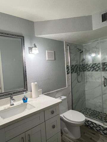 3341 NW 47th Terrace NW 304, Lauderdale Lakes, FL 33319