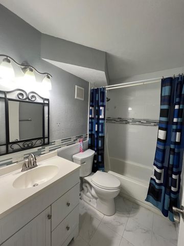 3341 NW 47th Terrace NW 304, Lauderdale Lakes, FL 33319