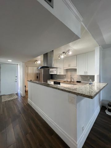 3341 NW 47th Terrace NW 304, Lauderdale Lakes, FL 33319