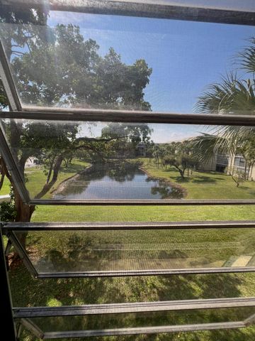 3341 NW 47th Terrace NW 304, Lauderdale Lakes, FL 33319