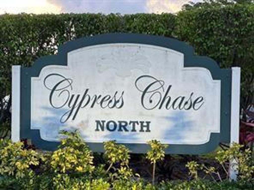 3341 NW 47th Terrace NW 304, Lauderdale Lakes, FL 33319