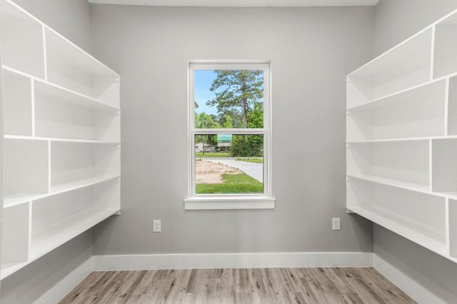 24 County Road 2293, Cleveland, TX 77327
