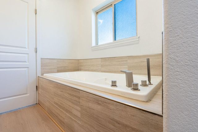 19 Pine Court, Eagle Point, OR 97524