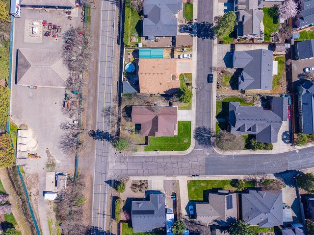 19 Pine Court, Eagle Point, OR 97524