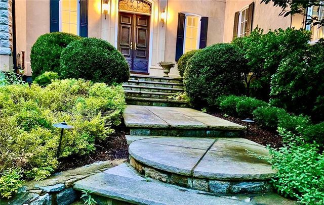 11 Dogwood Lane, Weston, CT 06883