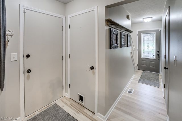 167 S Medina Line Road, Akron, OH 44321