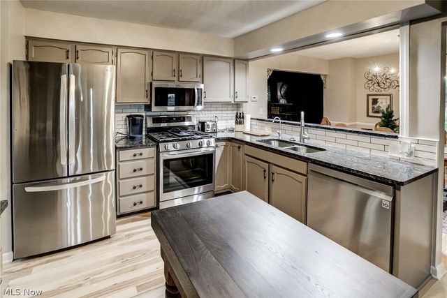 167 S Medina Line Road, Akron, OH 44321