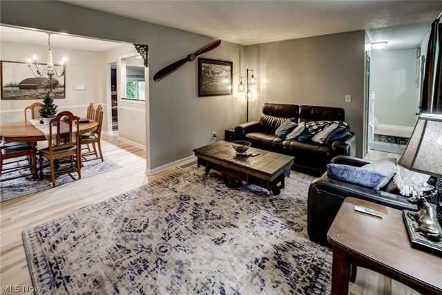 167 S Medina Line Road, Akron, OH 44321