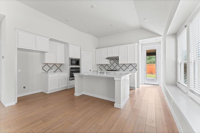 7909 Wild Thicket Drive, Magnolia, TX 77354