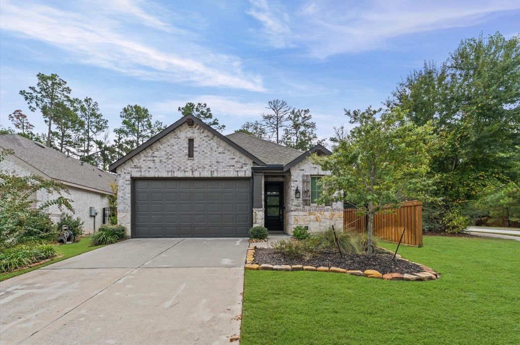 7909 Wild Thicket Drive, Magnolia, TX 77354