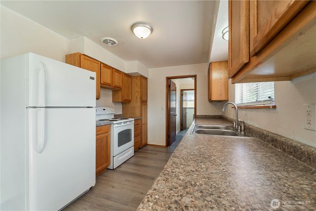 9820 Washington Blvd SW, Lakewood, WA 98498