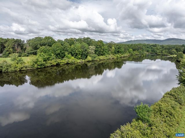 4798 BARN FIELD DR, Keswick, VA 22947