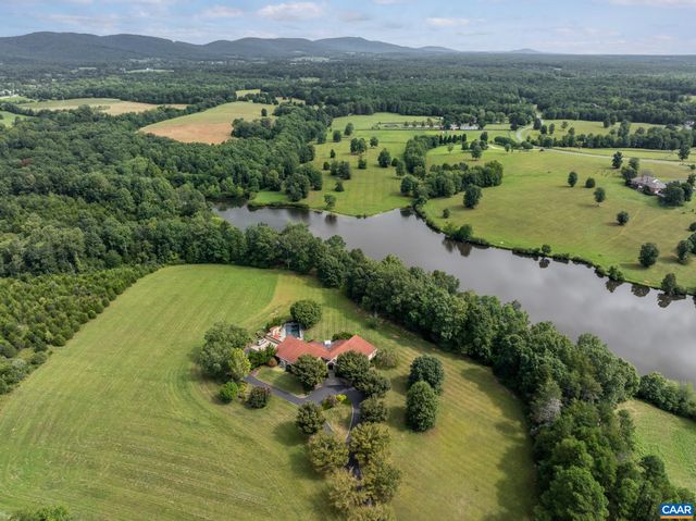 4798 BARN FIELD DR, Keswick, VA 22947