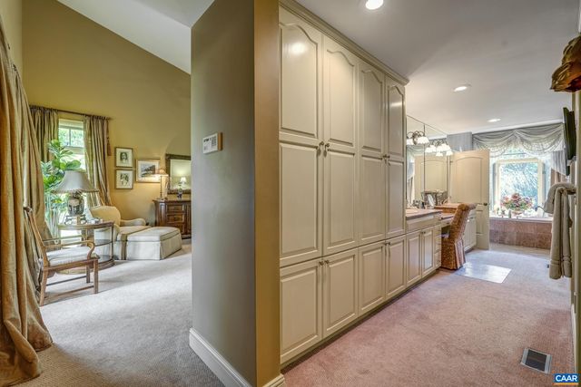 4798 BARN FIELD DR, Keswick, VA 22947