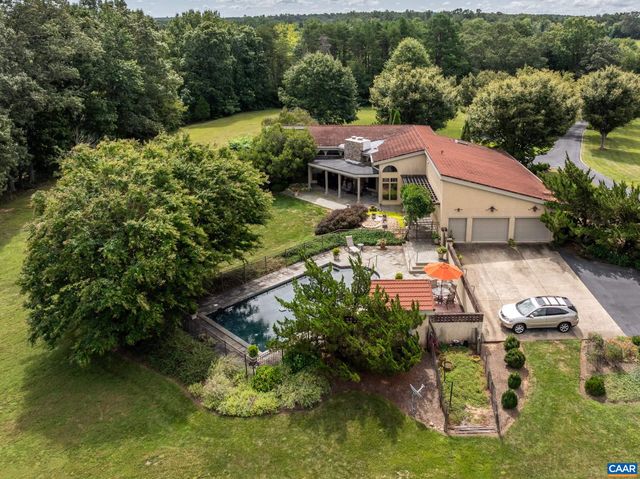 4798 BARN FIELD DR, Keswick, VA 22947