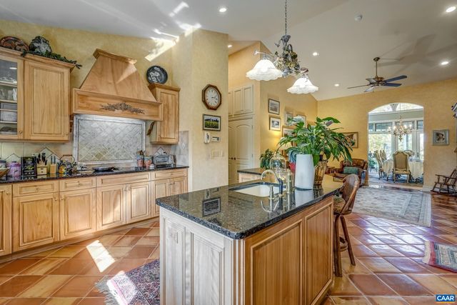 4798 BARN FIELD DR, Keswick, VA 22947