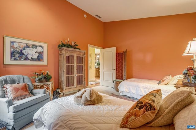 4798 BARN FIELD DR, Keswick, VA 22947