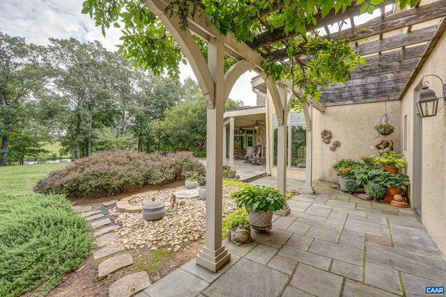 4798 BARN FIELD DR, Keswick, VA 22947