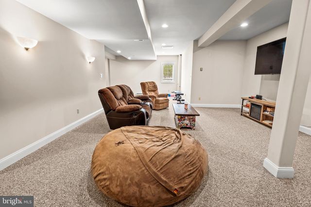 204 COLERIDGE LN, Coatesville, PA 19320