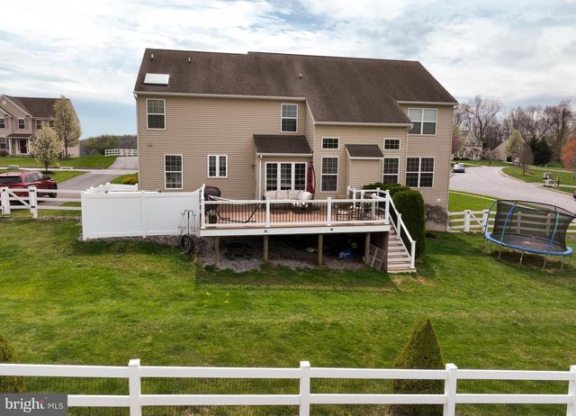 204 COLERIDGE LN, Coatesville, PA 19320