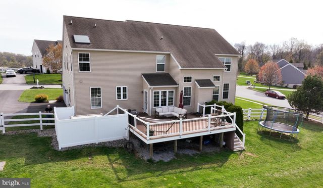 204 COLERIDGE LN, Coatesville, PA 19320