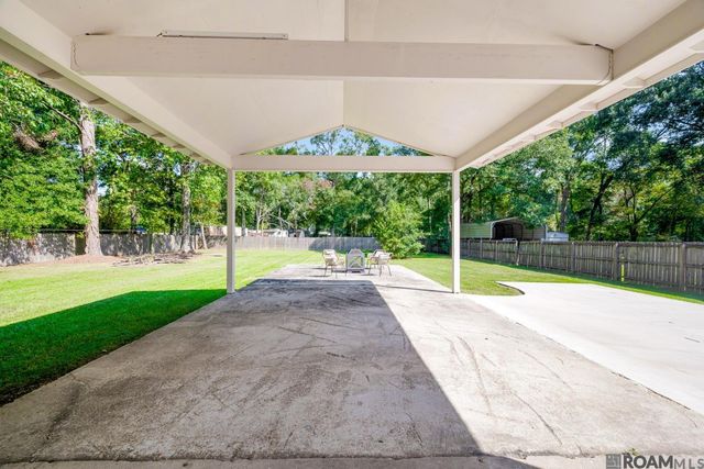 12619 Ina Dr, Walker, LA 70785