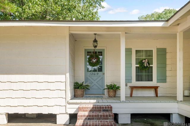 12619 Ina Dr, Walker, LA 70785