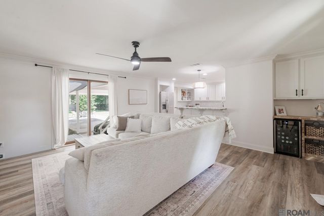 12619 Ina Dr, Walker, LA 70785