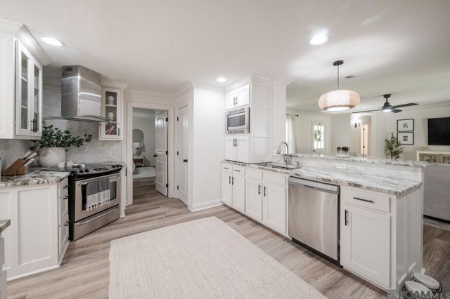 12619 Ina Dr, Walker, LA 70785